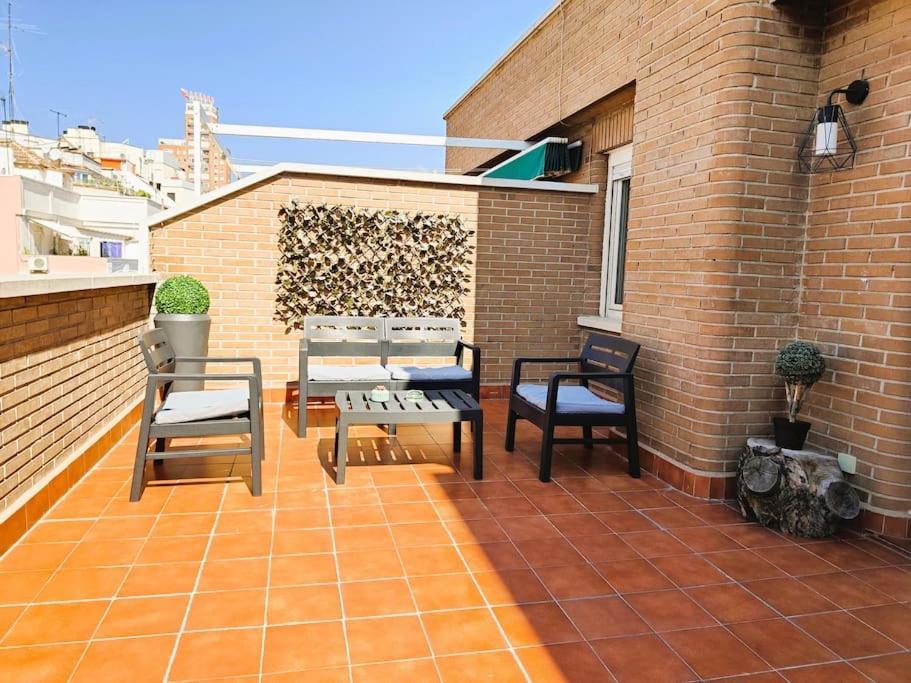 Apartamentos Turisticos Seviro มาดริด ภายนอก รูปภาพ