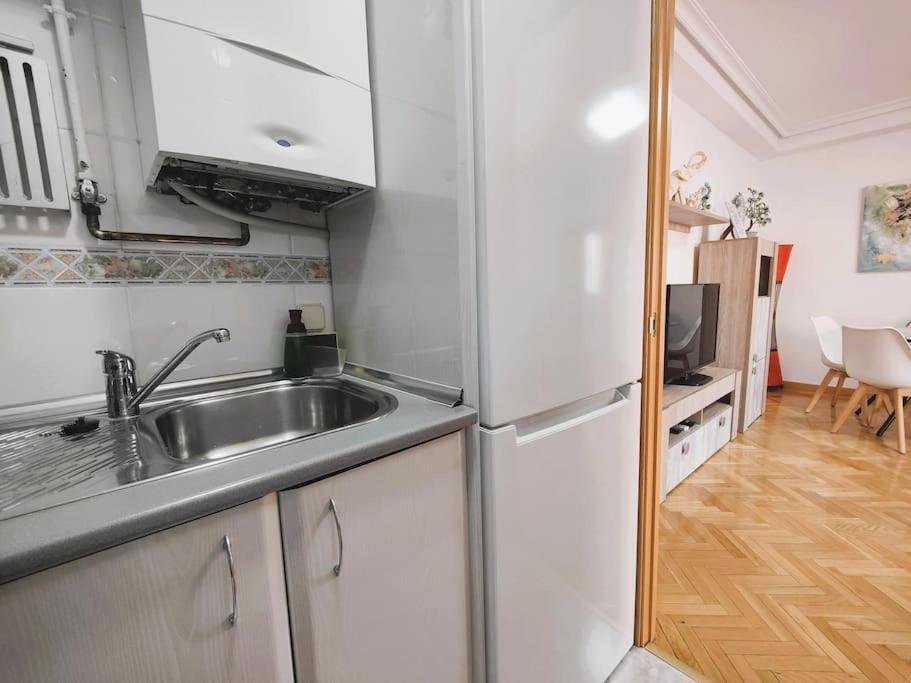 Apartamentos Turisticos Seviro มาดริด ภายนอก รูปภาพ