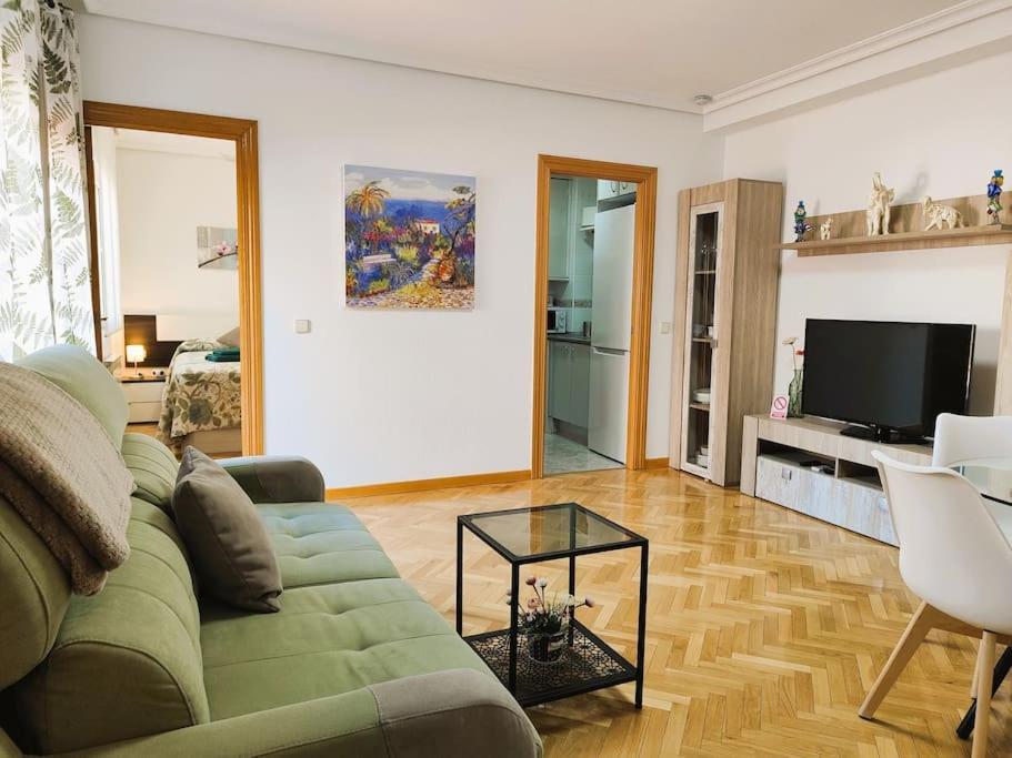 Apartamentos Turisticos Seviro มาดริด ภายนอก รูปภาพ